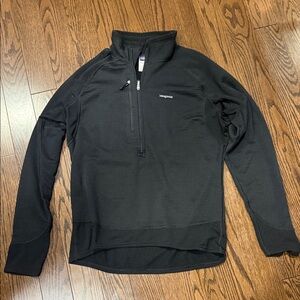 Patagonia Black Half-Zip Pullover – Size M